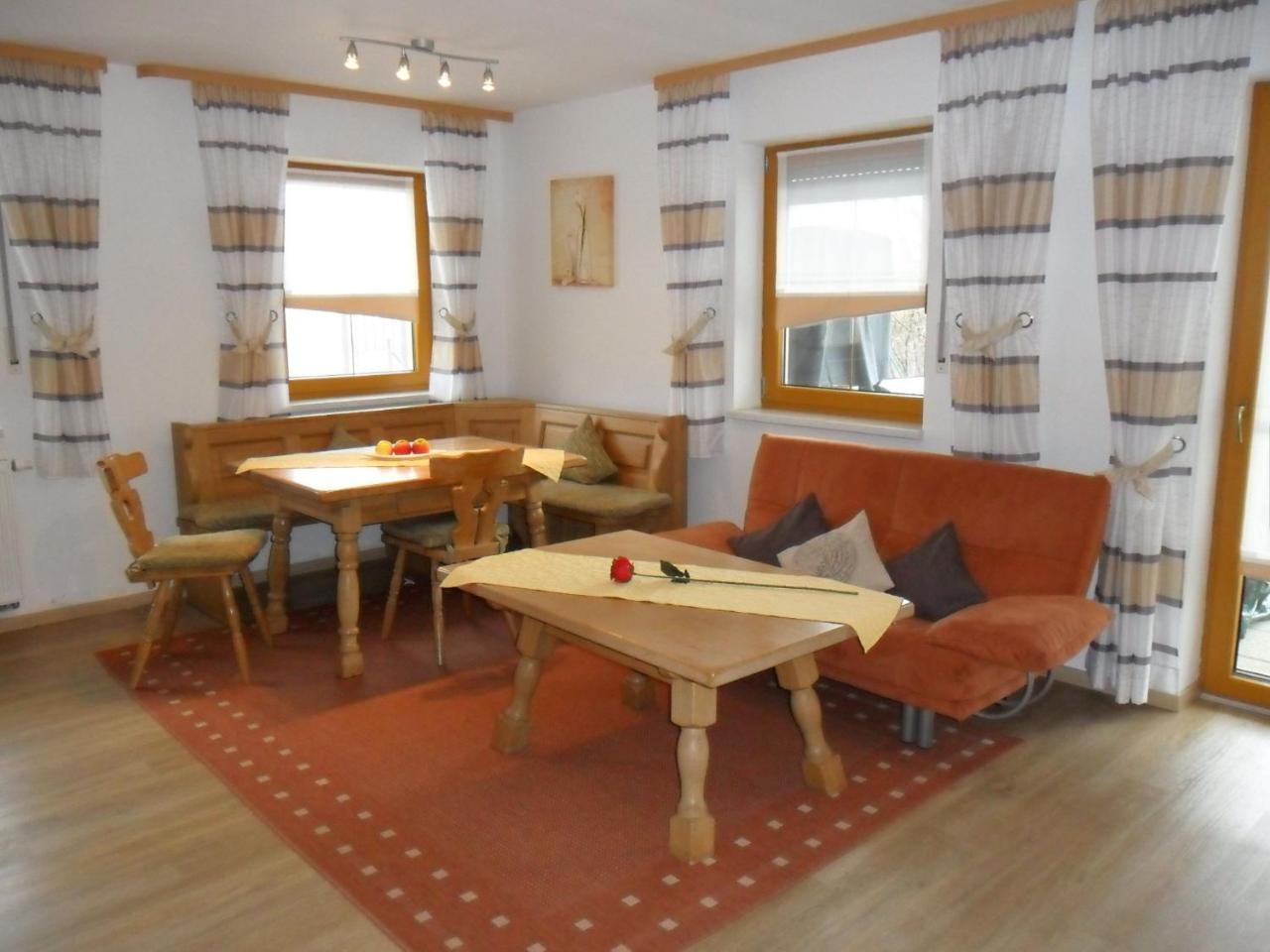 Holiday Flat With Swimming Pool In Prackenbach ヴィヒタッハ エクステリア 写真